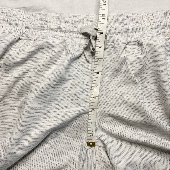 Mondetta Bermuda Shorts White Grey Space Dye Comfortable Athleisure Size Medium - Picture 9 of 10